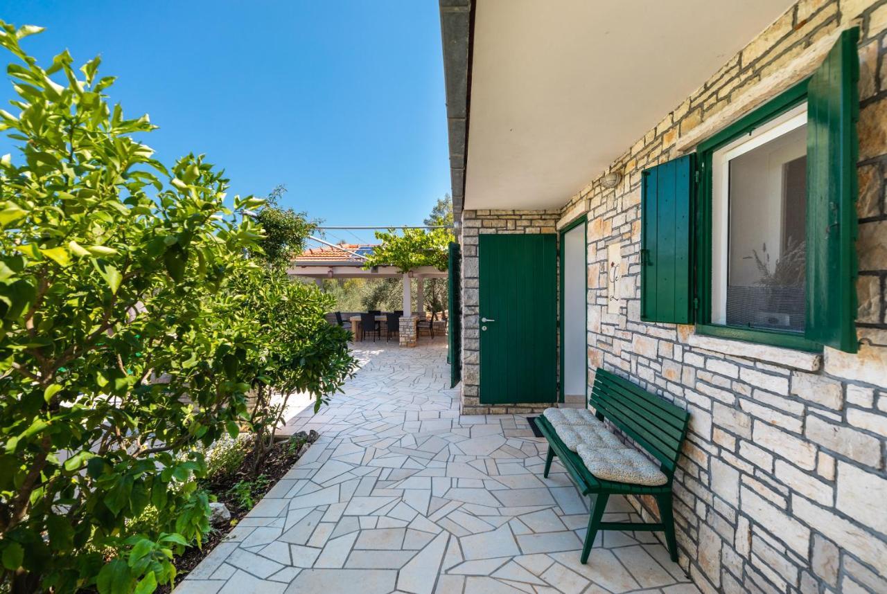 Holiday Home Liberan Vela Luka Exterior photo